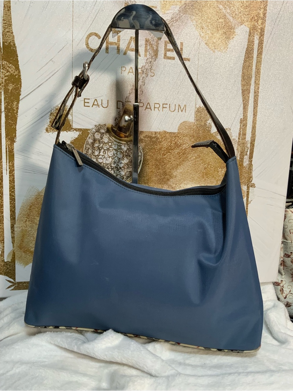 Burberry Navy Shoulder Hobo Bag - Picture 1 of 6